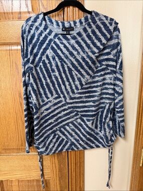 N Touch Grey and Navy Knit Pullover